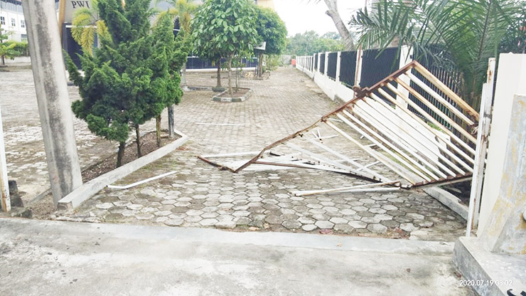 Kantor PWI Riau Dirusak oleh Segerombolan Orang, Zulmansyah Minta Polisi Tangkap Pelaku
